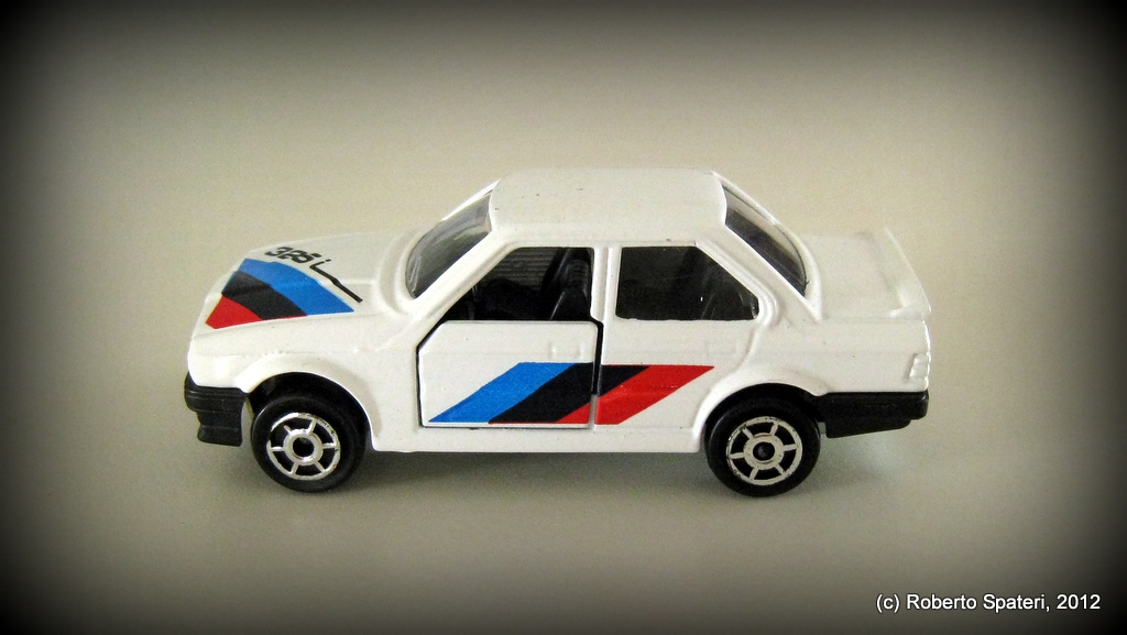 Majorette BMW 325 i (n.229)